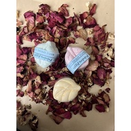 Fabulous fizzle.co leaf shaped bath bomb