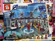 Hộp lê gô lắp ghép mô hình nhà máy chế tạo Robot người sắt Heroes Assemble 4017