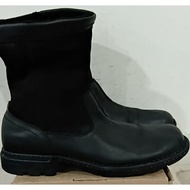 UGG Unisex Chelsea Boots