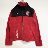 เสื้อแจ็คเก็ตขนแกะแขนยาวซิปเต็มตัว Adidas มือสอง สีแดง ปักโลโก้จาก NC STATE ไซส์ M