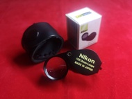 กล้องส่องพระ/ส่องเพรช Nikon สีดำ เลนส์แก้วสองชั้น 10x18mm แถมฟรีซองหนังวัวแท้ตรงรุ่น