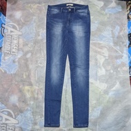 Celana Panjang Longpants Uniqlo Jeans Skinny Blue Washed Fading #CJ105