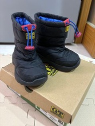 GT HAWKINS 兒童3歲黑色防水雪靴