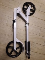 二手近乎全新 SCOOTER 大輪 滑板車 腳剎款 可摺疊 白色