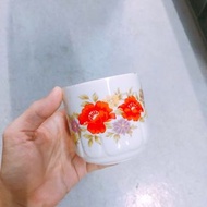 陶瓷茶杯 水杯 白色 紅色 花 古早 舊物 復古 早期 餐具