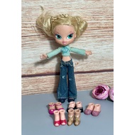Shoes for Bratz Kidz 2-hand doll