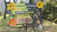Papan Bunga Burger Bangor