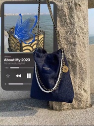 無法開展新對話🥺請follow ig私信: shiny___one 🔥預售🔥Chanel Beaute 贈品聖誕藍金牛仔Tote Bag改裝珍珠鏈帶牛仔帆布袋😍