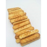 Julies Biscuit Cheese Stick 4 Kg Tin  ( Ready Stock )