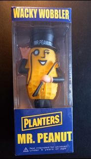 全新（紳士牌花生）先生公仔Funko Wacky Wobbler Planters Mr. Peanut 公仔