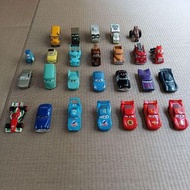 稀有已停產的汽車總動員系列迷你車套裝，Tomica等品牌。不單獨出售。