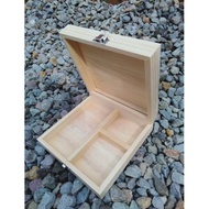Wooden box 17 x 17 x 5 cm, 3 compartments, dowry box POLOS