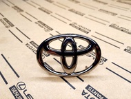 Logo พวงมาลัย Toyota ของแท้ ขนาด 6.5 cm x 4.5 cm ใส่กับ Toyota ได้หลายรุ่น วัดขนาดก่อนกดสั่งซื้อ