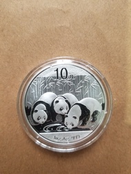 2013年中國熊貓銀幣一安士一個