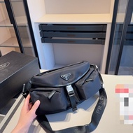 Prada 普拉達 尼龍布腰包胸包斜挎包 單肩包 原廠Outlet產品