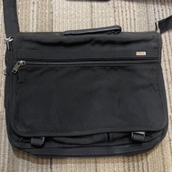 preloved tas tumi.....kantor