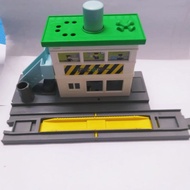 (PRELOVED) - Takara Tomy Plarail - J-11 Signal Station