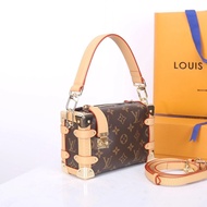 Goods Female Bag cruise Series, Gu Ailing mimi?