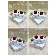 Ring holder for wedding rings - 2pcs used rings (white, baby blue)