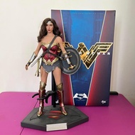 Hot Toys Wonder Woman BVS