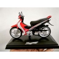 Yamaha 125ZR Merah Robot Replika Diecast Model