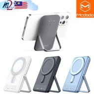 MCDODO MC7050 Digital Magnetic Display Power Bank PD 20W 5000mah Wireless 2 in 1 Stander