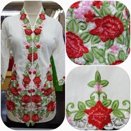 【READY STOCK】Baju Kebaya Nyonya Sulaman Bunga Merah - Warna Putih / White (Lengan 3 Suku/ Quarter Sl