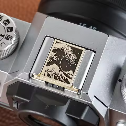 Metal camera hot shoe cover suitable for Fuji XT4-XE4 x100VI XT5 micro single line shutter button du