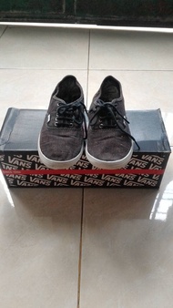 Sepatu Vans Authentic Lo Pro