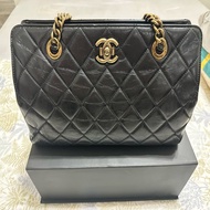 ]CHANEL香奈兒黑金油蠟牛皮孟買牛奶盒子單肩女包