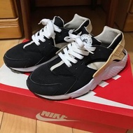 Nike武士鞋 熊貓配色🐼👟(版型偏小)