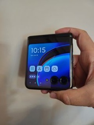 Motorola Razr 40 Ultra 12+256GB屏幕有重影with Shadow on the screen