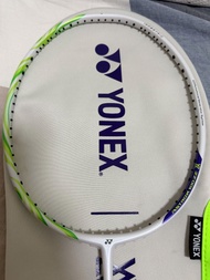 Yonex Astrox 100ZZ 羽毛球拍