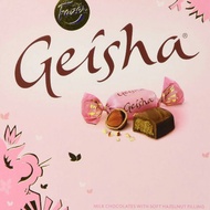 GEISHA MILK CHOCOLATE WITH SOFT HAZELNUT FILLINGS COKLAT LANGKAWI MURAH