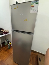 ［ Moving Sale 最後降價 ] 非常新 VERY NEW Zanussi Fridge Refrigerator 金章牌 大冰箱 雪櫃 ZS250GN 品質好 好用