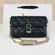 พร้อมส่ง กระเป๋าสะพายข้าง LYN  new collection หน้าหมุดมี 5 สี สายโซ่ หน้าหมุดเหลี่ยม เงิน กระเป๋าอย่