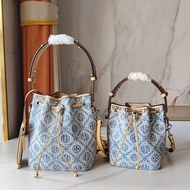 Tory Burch Monogram 水桶袋 | 藍色