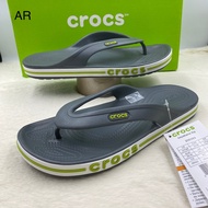 【ของแท้จากเคาน์เตอร์】รองเท้าแตะcrocs ใส่ได้ทั้งผู้หญิงและผู้ชาย งานสวยน้ำหนักเบานิ่มสวมใส่สบาย ผลิตจากยางแท้100% คุณภาพดี ทนโดนน้ำได้ รับรองสินค้าตรงตามรูป