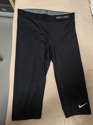 Nike Pro 黑色七分緊身褲