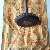 Honda S90/C201⭐ oil pump gear.100% original Japan parts.