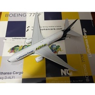 1: 400 Model NG models Hensha Cargo Airlines B777-200F 777 Cargo Machine Human Care Painted D-ALFI D