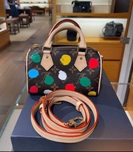 LV LOUIS VUITTON x Yayoi Kusama草間彌生聯名款 NANO SPEEDY 可拆卸可調節肩帶枕頭包 塗層帆布 單肩斜挎手提袋 mini女款 M81979
