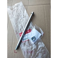 เพลาล้อหลังแท้เวฟ100รุ่นยูบ๊อกพร้อมน๊อตยึด1ชุด(42301-KPG-900/90306-KGH-901) แพ็ก2ชิ้น อะไหล่แท้ศูนย์