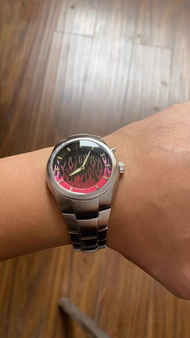 นาฬิกา Quartz Y2K Millennium Vintage Flame Fossil Style Retro Non-Symmetrical Steel Strap round Face