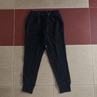 Gu black jogger pants M. 05