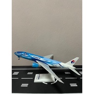 MALAYSIA AIRLINES BOEING 777-200/SCALE 1:200/AIRCRAFT MODEL/BOEING