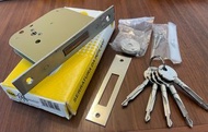 Yale 圓芯鎖 + 5 條鎖匙 / Yale lock + 5 keys