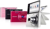 送16G+座充+相機包組！Samsung MV900F 內建WIFI多角度拍攝掀背觸控機(中文平輸)紅色8050元