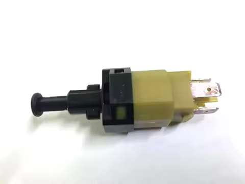 Brake Switch for Chinese CHERY ARRIZO 3 5 TIGGO QQ E3 E5 x1 G5 A3 A5 Auto car motor parts S18-372003