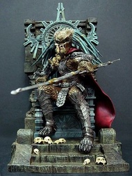 徵收HOTTOYS AVP Elder Predator on Throne 雕像
